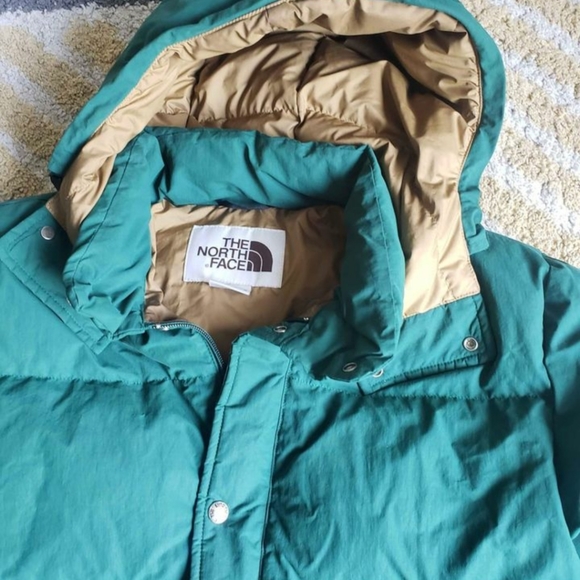 The north face jacket - Picture 2 of 6